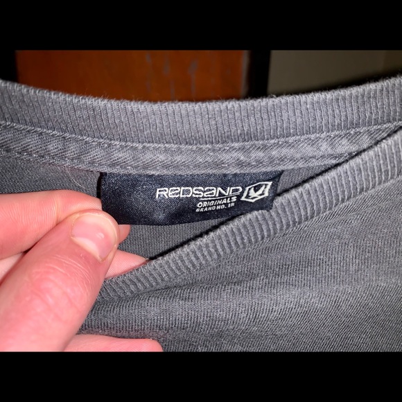 shirt - Picture 3 of 3